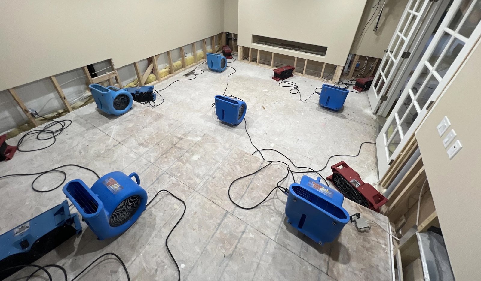 water restoration fans to dry out moisture - water damage restoration in cleveland, tn